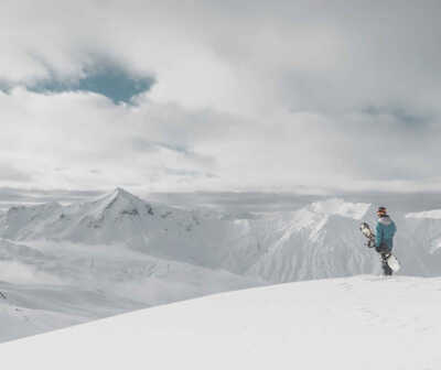 A solo snowboarder